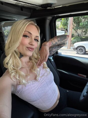 Alex Grey (YOUR FAVORITE BLONDIE / alexgreyxxx nude photo #30