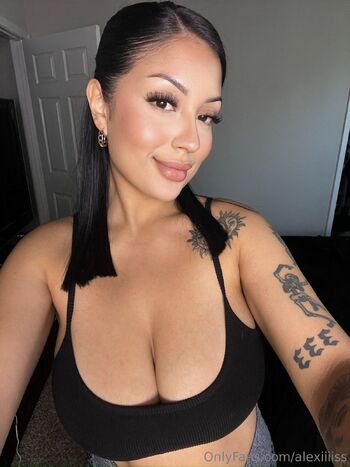 Alexi / alexiiiiss nude photo #1