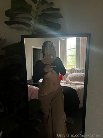 Alexi / alexiiiiss nude photo #5