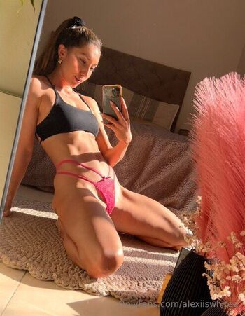 Alexis Whit / alexiiswhitee nude photo #22