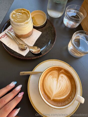 Queen Alexis The Baddes / alexis_thebaddest nude photo #4