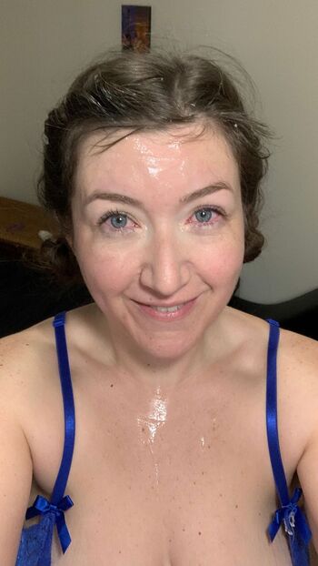 AlexisBangs umlut / alexisbangsforfree nude photo #2