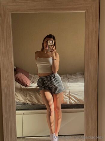 Alexis Gol / alexisgoldx nude photo #20