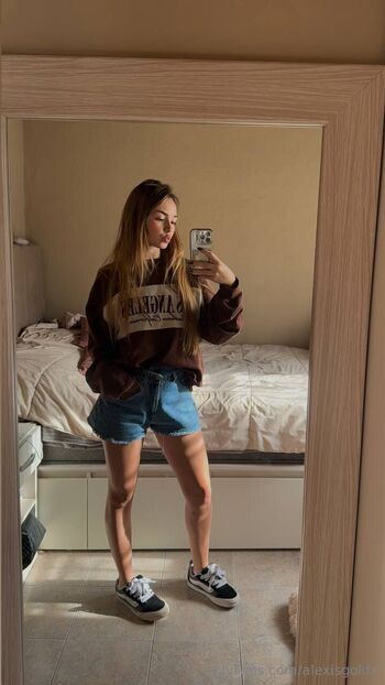 Alexis Gol / alexisgoldx nude photo #31
