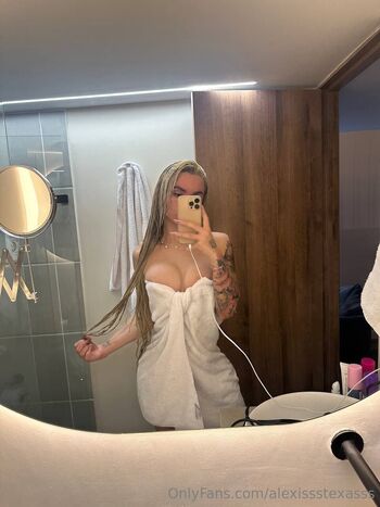 Alexis Texas / alexissstexasss nude photo #10