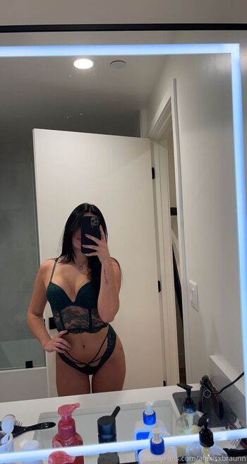 Alexis Braun / alexisxbraunn nude photo #25