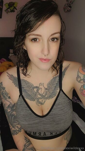 Alexi Wilde / alexiwildexxx nude photo #34