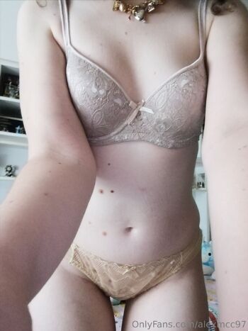 Alex / alexmcc97 / alexandrinacustodio nude photo #19