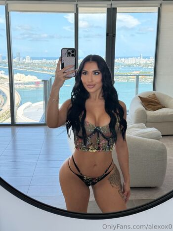 Ale / alexox0 nude photo #22