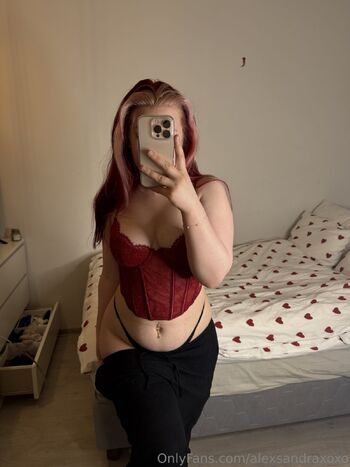 Aleksandra / alexsandraxoxo nude photo #38