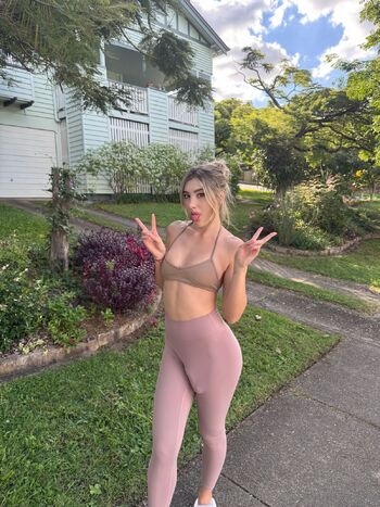 Alex / alextsgirl nude photo #2