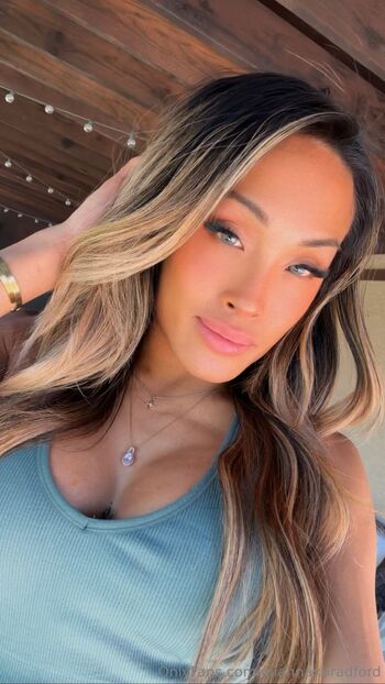 Alianna Bradfor / aliannaxbradford nude photo #6