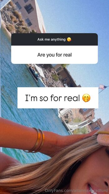 Alianna Bradfor / aliannaxbradford nude photo #9