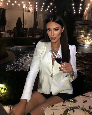 Alic / alice0999of nude photo #23