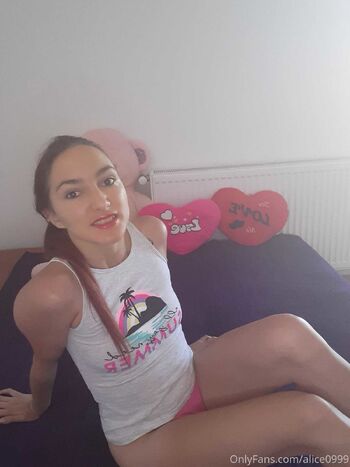 Alic / alice0999of nude photo #31