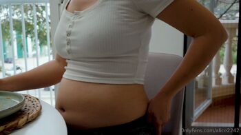 Alice belly fetis / alice2242 nude photo #2