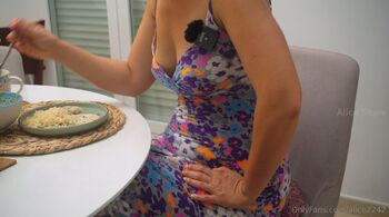 Alice belly fetis / alice2242 nude photo #43