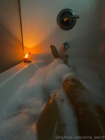 Alice Le / alice_lee19 nude photo #7