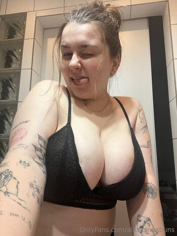 Alice Cinnabuns / alicecinnabuns nude photo #23