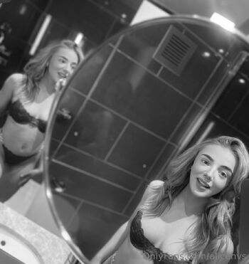 Alice Harv / alicehvs / alicehvs_ nude photo #4