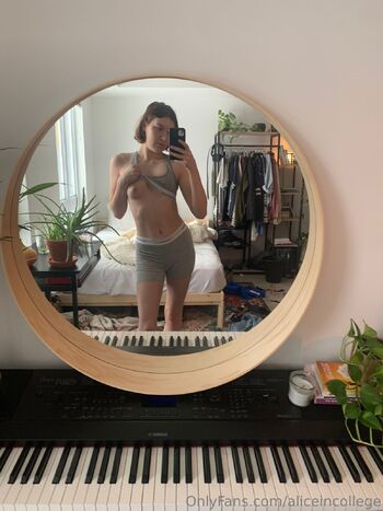 Alice in Colleg / aliceincollege nude photo #5