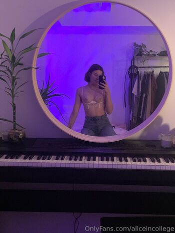 Alice in Colleg / aliceincollege nude photo #12