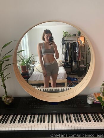 Alice in Colleg / aliceincollege nude photo #18