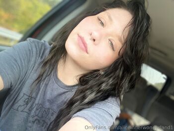 Aliceinherwonderlan / aliceinherwonderland1 nude photo #1