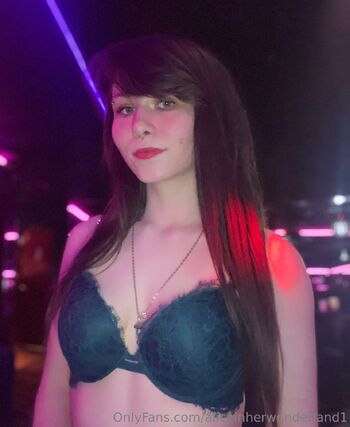 Aliceinherwonderlan / aliceinherwonderland1 nude photo #6