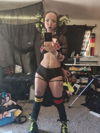 Alice Lexingto / alicelexington nude photo #5