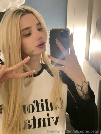 Stasy / alicepreuoston nude photo #5