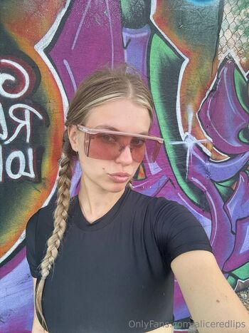 Alice / aliceredlips nude photo #41