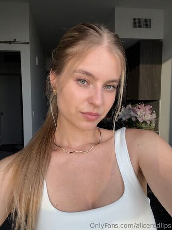Alice / aliceredlips nude photo #43