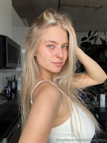 Alice / aliceredlips nude photo #80