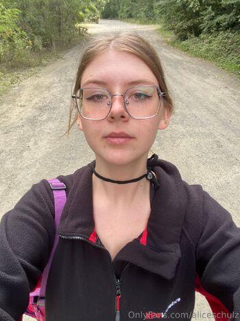 Alice Schulz / aliceschulz / kleinealicee / kleinealiceee nude photo #10