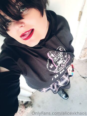 DaddiesLittleAlic / alicexkhaos nude photo #14