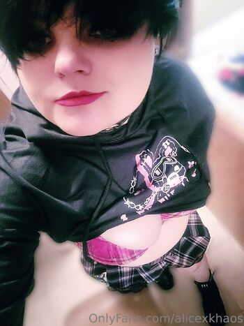 DaddiesLittleAlic / alicexkhaos nude photo #35