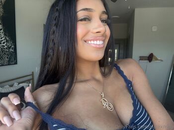 Alice Ma / alicexmae nude photo #2