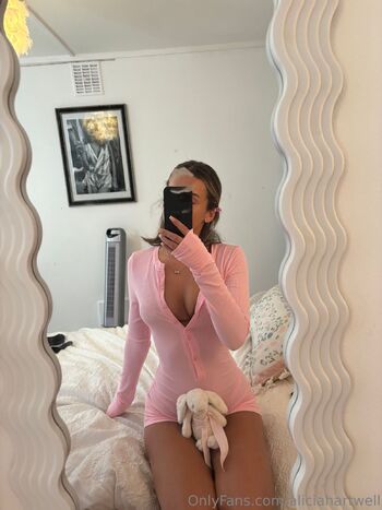 Alicia Hartwel / aliciahartwell nude photo #10