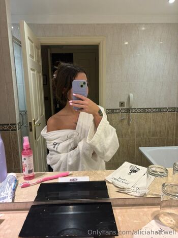 Alicia Hartwel / aliciahartwell nude photo #13