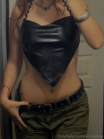 Alicia / aliciashey nude photo #13