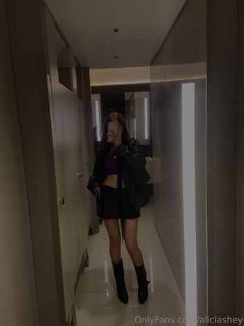Alicia / aliciashey nude photo #27