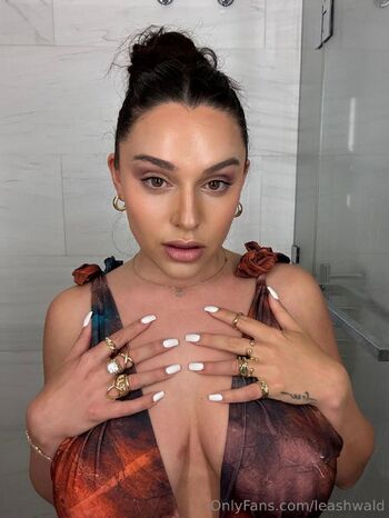 Alicia Waldne / aliciawaldner nude photo #4