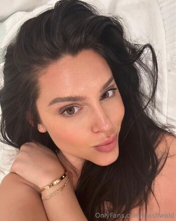 Alicia Waldne / aliciawaldner nude photo #8