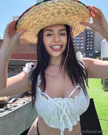 Alicia Waldne / aliciawaldner nude photo #33