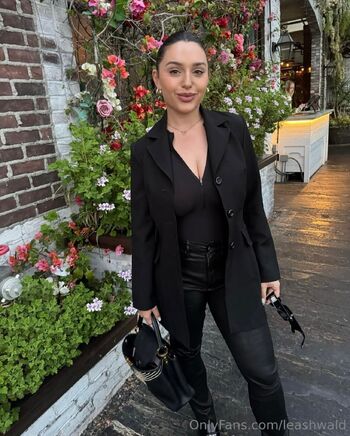 Alicia Waldne / aliciawaldner nude photo #35