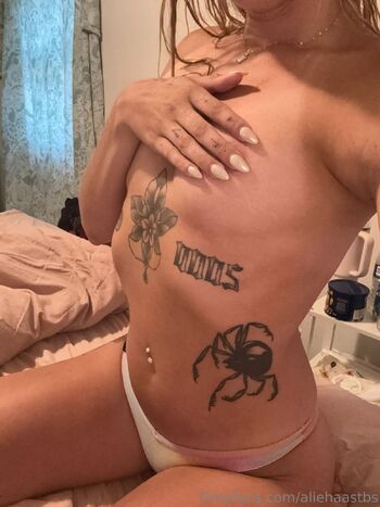 Aleea / aliehaastbs nude photo #35