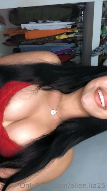 Lia / alien.lia25 / liaa_garcia25 nude photo #25