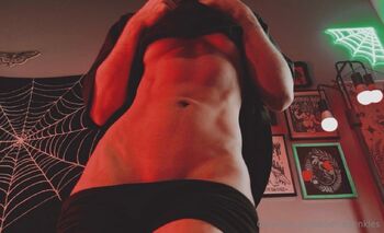 ɴʏx / alien.sprinkles nude photo #17