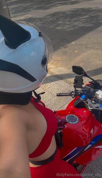 Alice Lan / aliice_sky nude photo #4